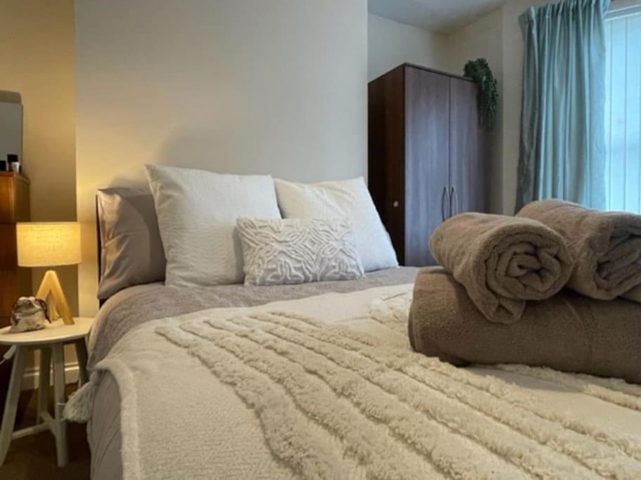 5 Bedroom, Sleeps 9 - Base To Explore Liverpool And Beyond Exterior foto
